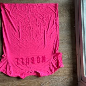 NOBULL neon pink t shirt size XL in kids.